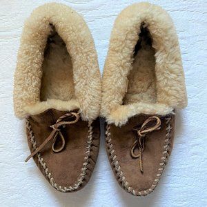 L.L. Bean Women's Wicked Good Moccasins Shearling Slippers Size 10